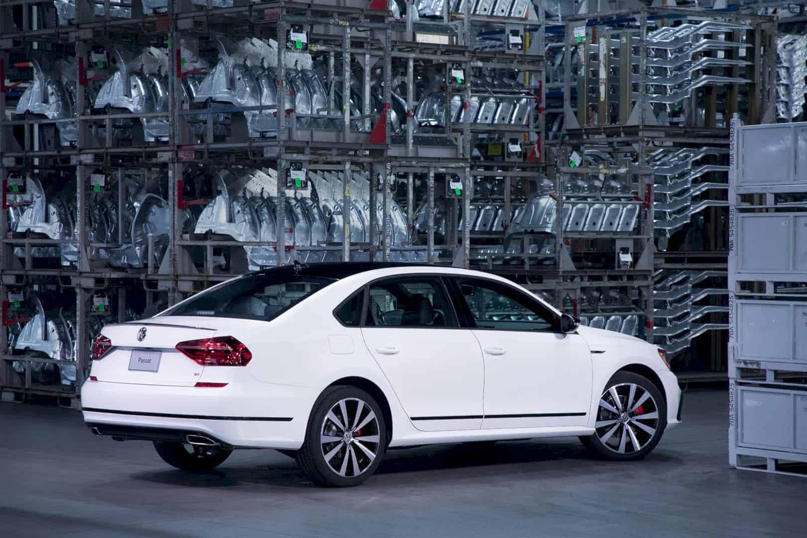 The New 2018 Volkswagen Passat Gt 1