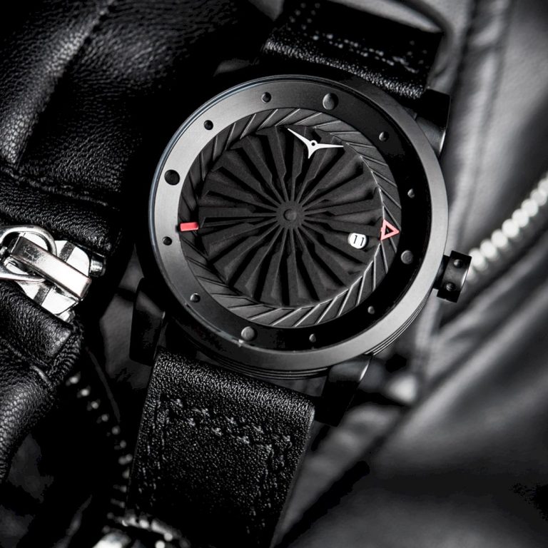 Blade Phantom: A Perfect Watch with Perfect Quality