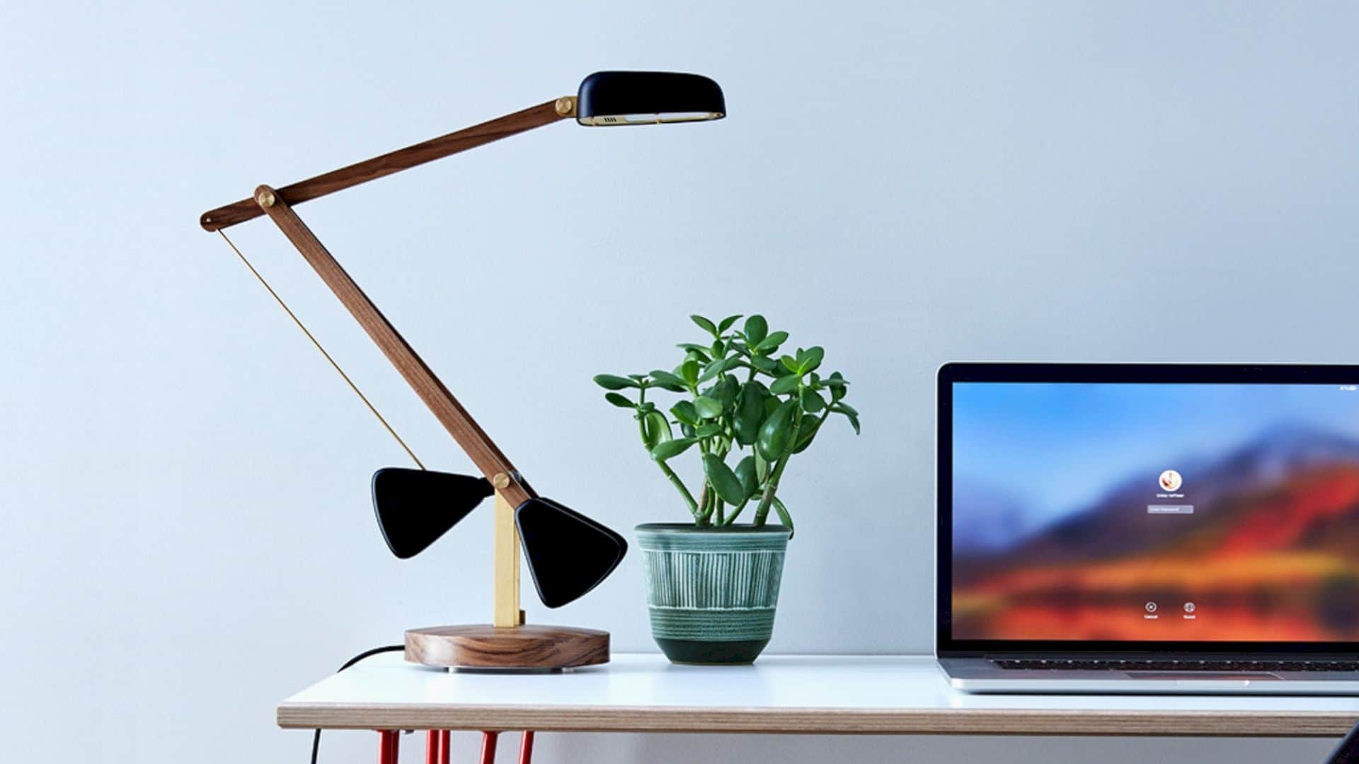 The Herston Self Balancing Desk Lamp 3