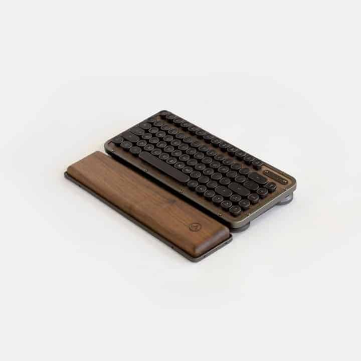 Azio Retro Compact Keyboard 6