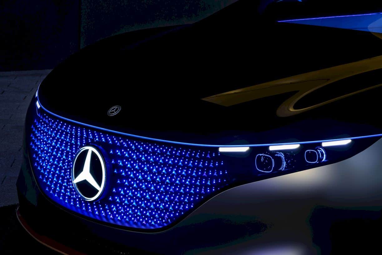 Mercedes Benz Vision Eqs 12
