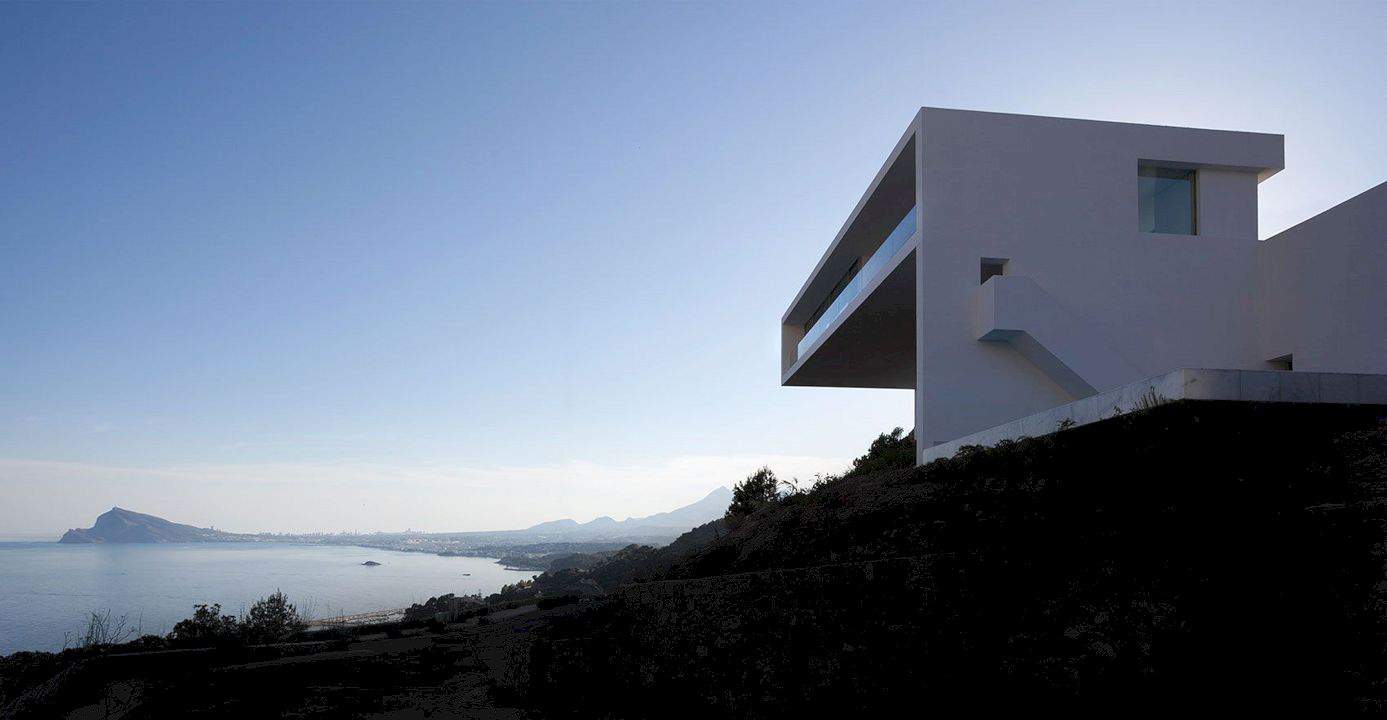 House On The Cliff By Fran Silvestre Arquitectos 5