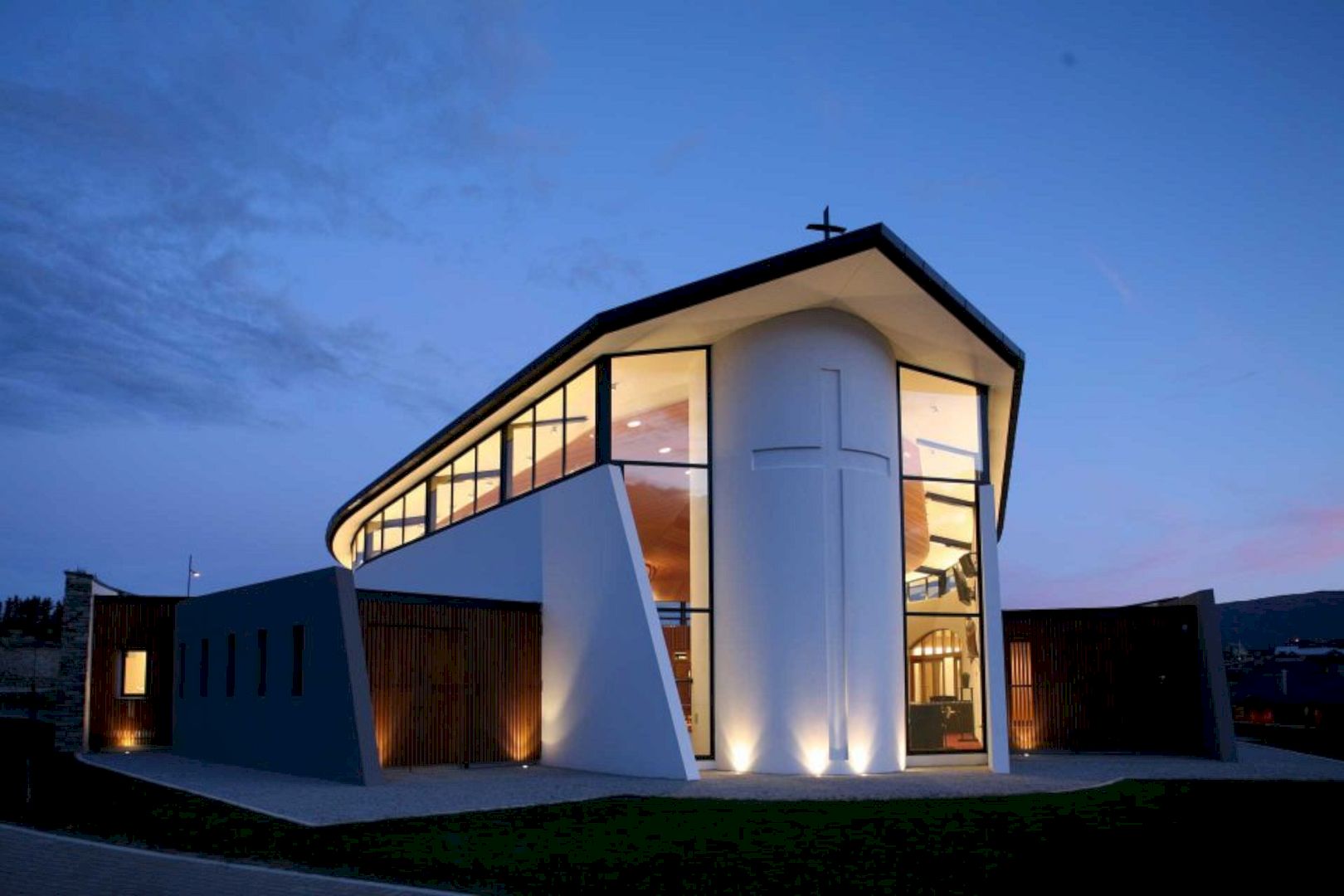 Holy Family Catholic Church By Condon Scott Architects 4