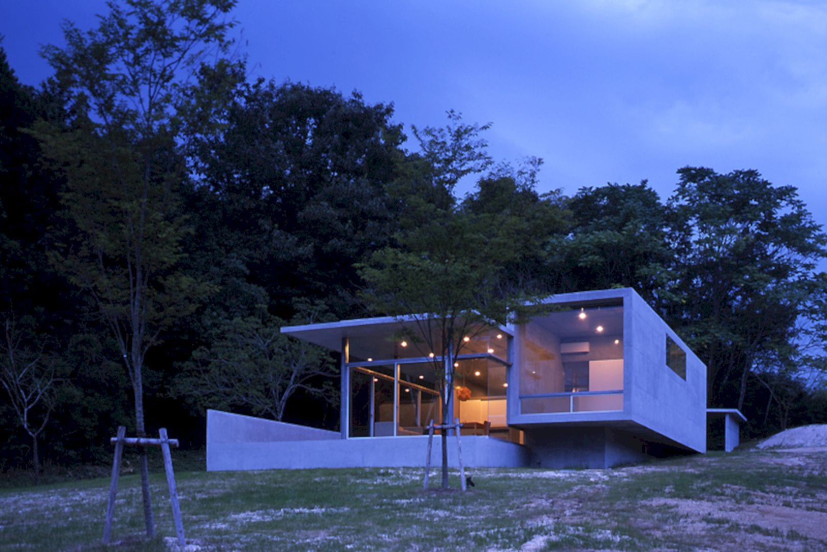 House In Ibara By Kazunori Fujimoto Architects 13